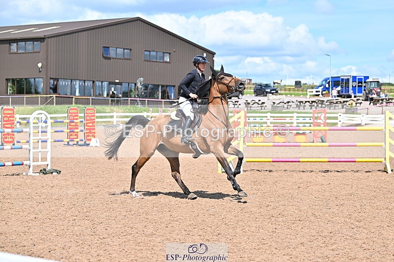 240619A-152637-00810 - Cls 5 Snr Foxhunter and 1.20m Open