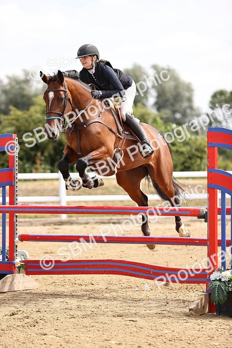 SBM_009704 - Class 8 - Senior Newcomers - 1.10  Open