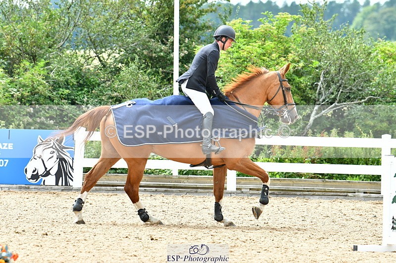 230721A-145236-07130 - Cls 22, 1 Star Gold 1.30m