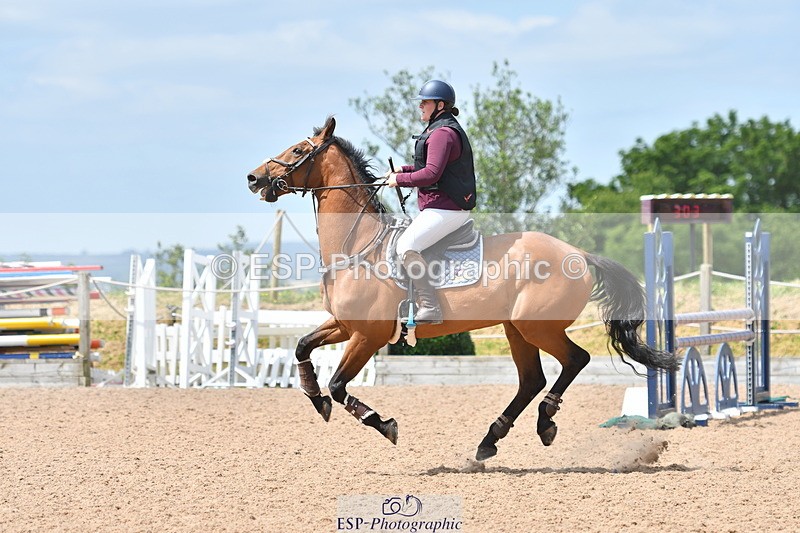 240609A-115049-04774 - Cls 17 Snr 1.05m Open