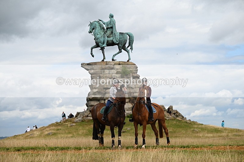 DSC_7037 - Time at Statue 12:45 to 13:15