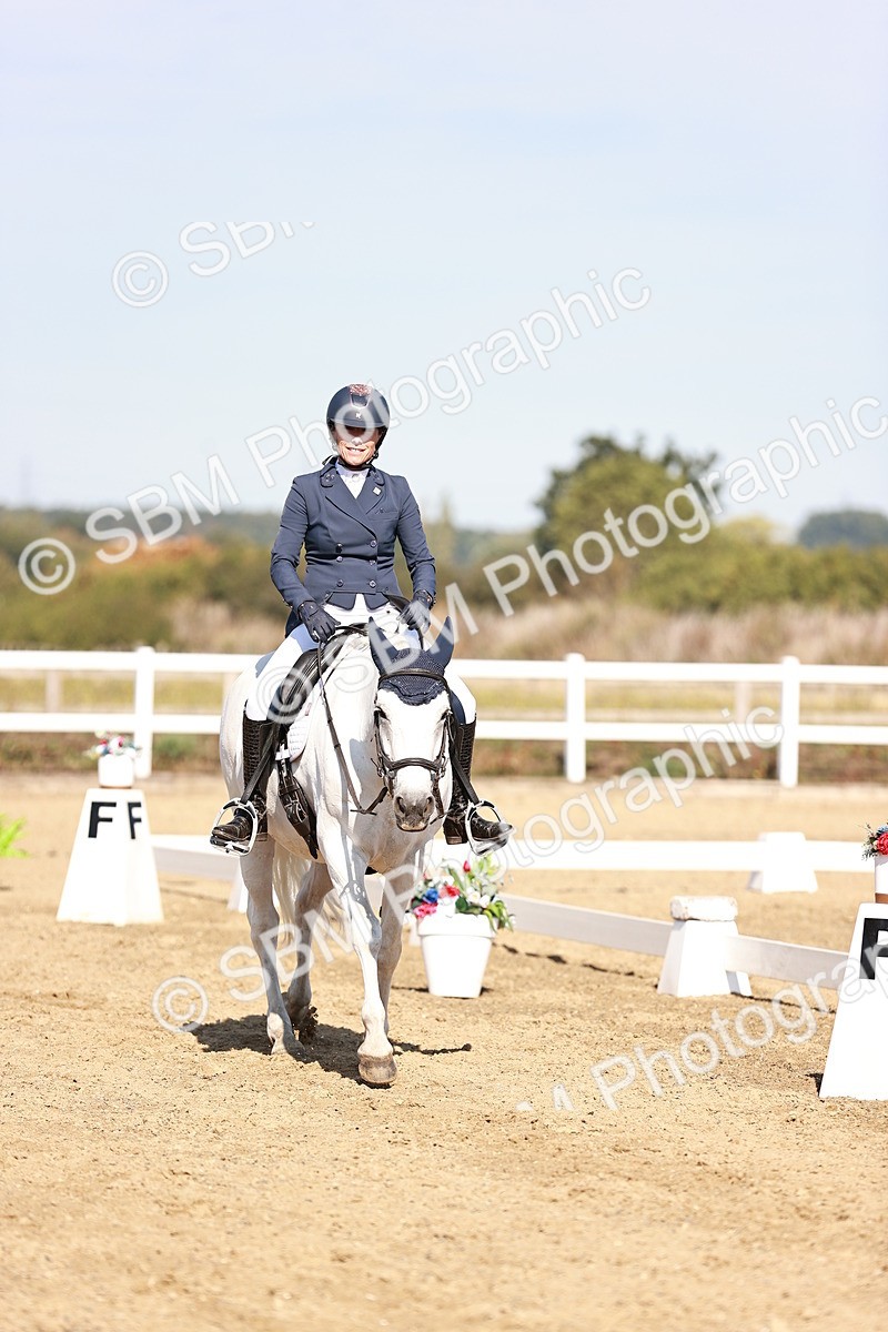 SBM_004426 - Class 12 - Novice 5 - 9.07-10.10