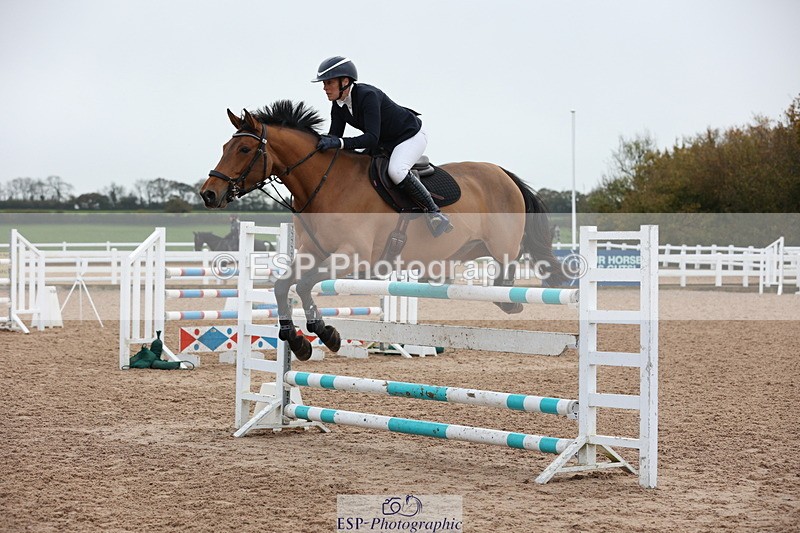 231112A-143843-04922 - Cls 21 Foxhunter & 1.20m Open