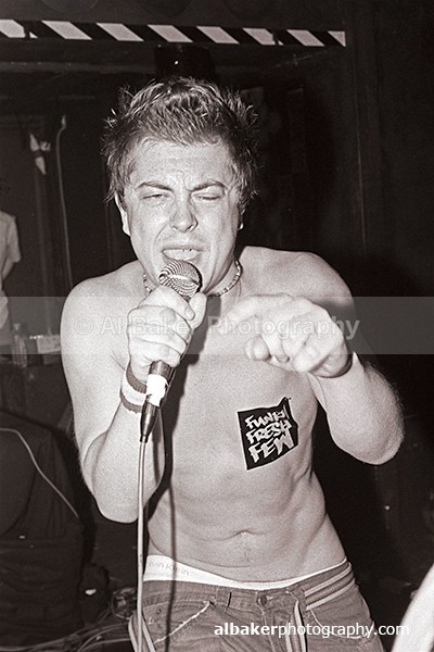 16 - Friends-&-Family @ the-roadhouse 31.05.03