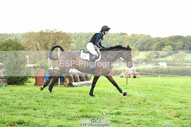 231021-093857-13024 - 605-SPORTSFIELD.U2-Katie.Corbin-SC+XC