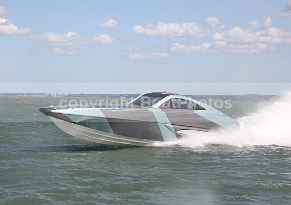 090526 XSR INTERCEPTOR IMG_4122 - Motorboats - Hardtop