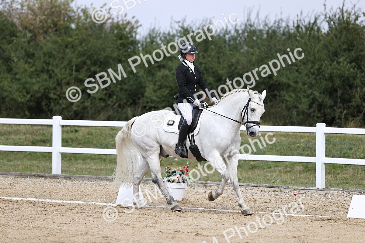 SBM_016821 - Class 14 Novice 23 - 11.53-12.56