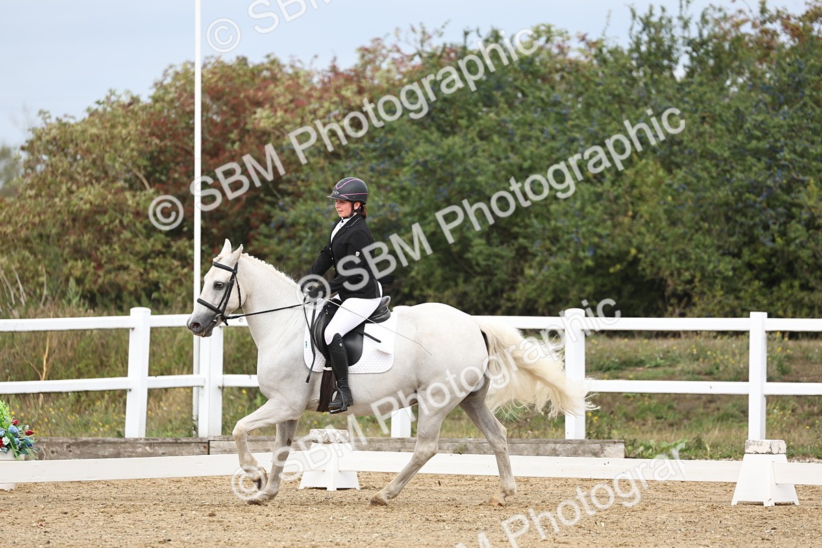 SBM_002626 - Class 7 - Novice 2 Warm Up