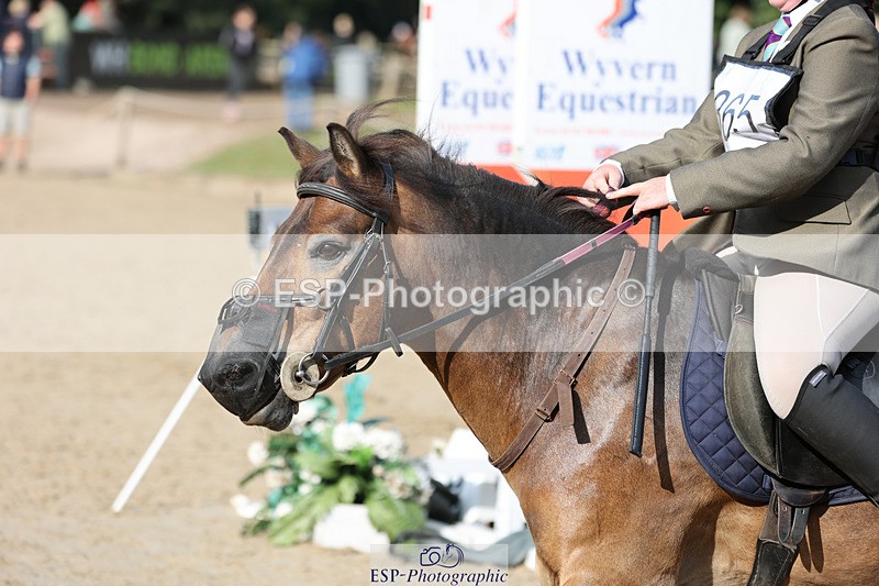 240823X-092228-14518 - 60cm R1 8.30 to 10.00