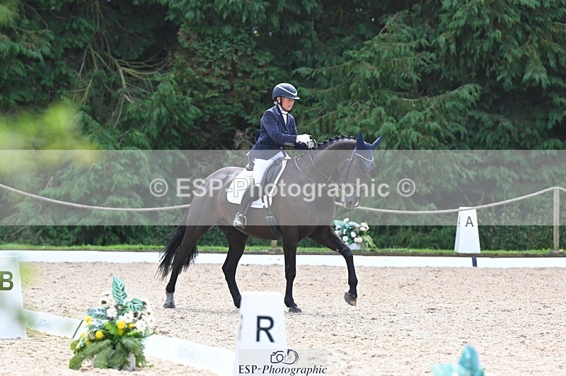 240809-134250-01632 - 230-Louise.Hutchinson-Shovern.Noire