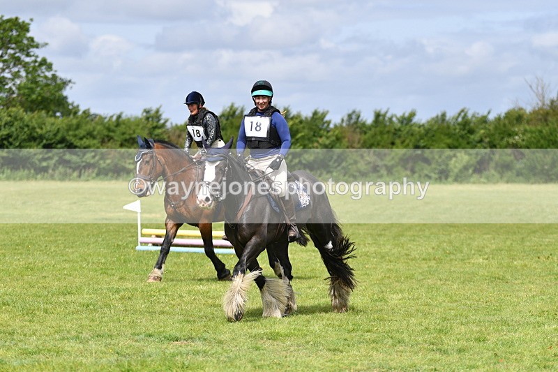 WJ5_2850 - Class 3 60cm Pairs