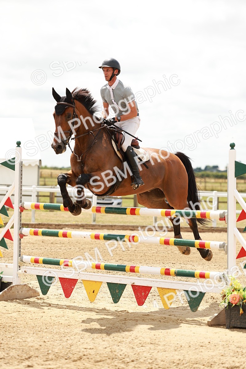 SBM_018480 - Class 21 - Senior Newcomers Championship 2d Rd