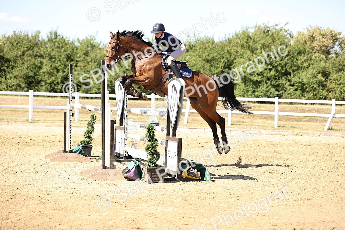SBM_015411 - Class 16 - Senior foxhunter - 1.20m Open