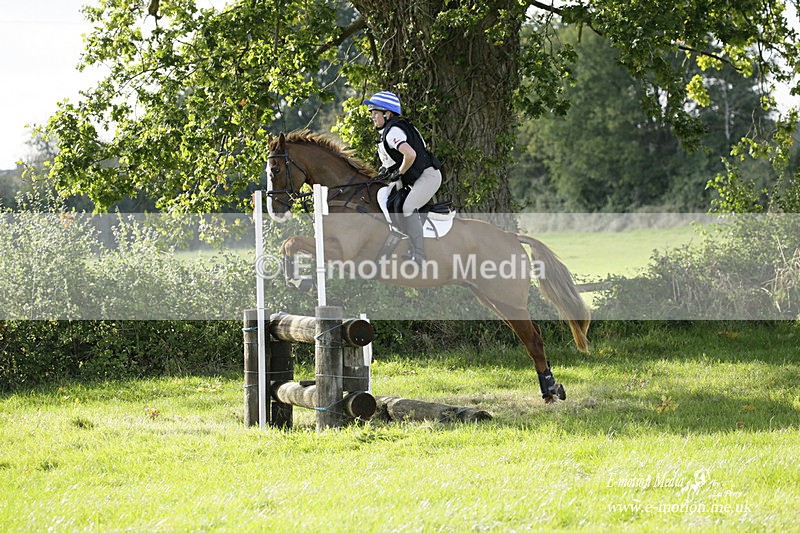  WWHT 171021 3362 - Intermediate (0.90m)  17/10/21