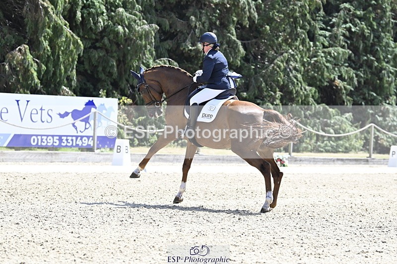 250810A-133559-06703 - 021-Caroline.HuntFancy.That.II