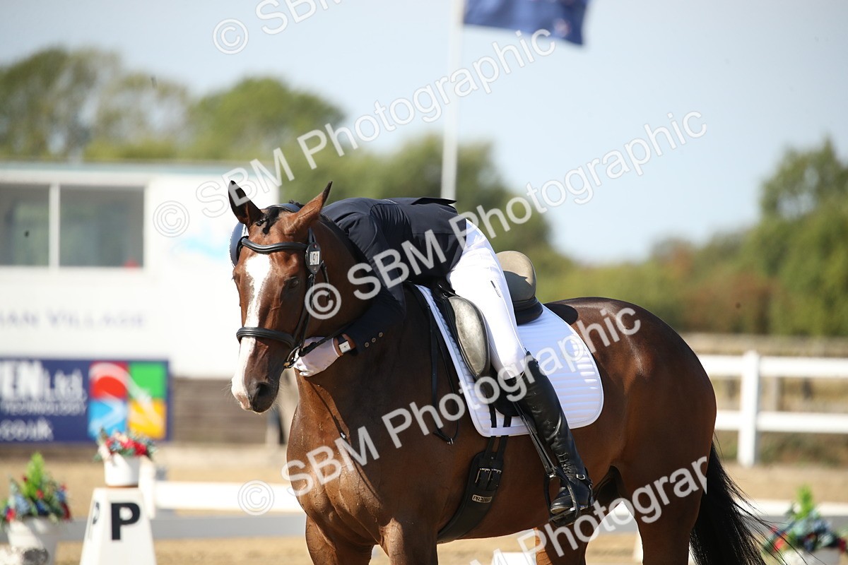 SBM_004121 - Class 11 - Novice 5 - 10.24-11.20