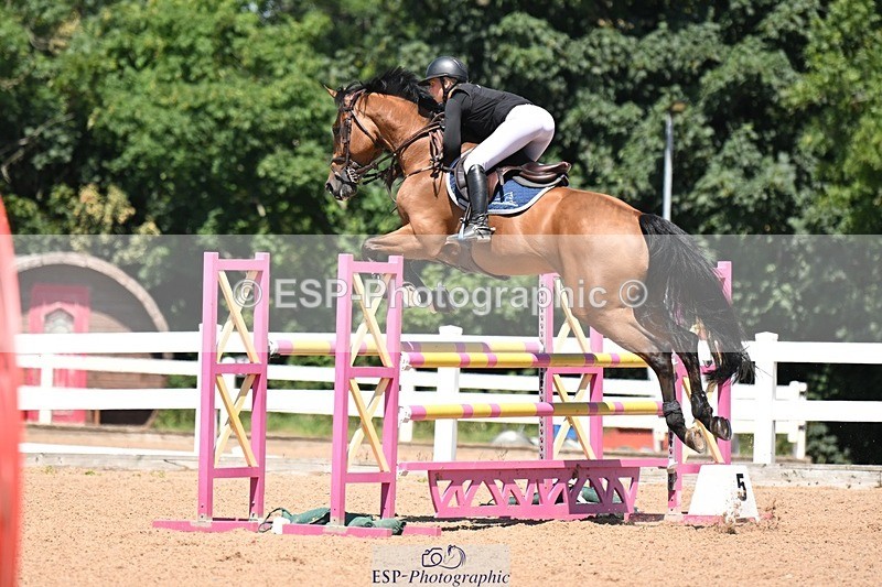 250709-130435-00721 - Cls 4 Snr Newcomers & Snr 1.10m