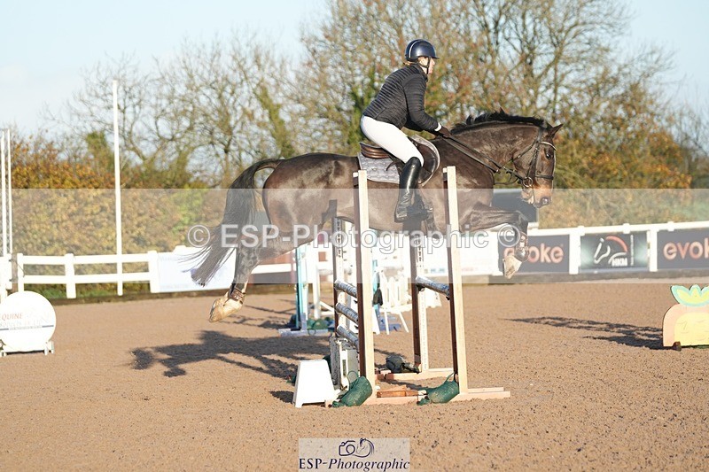 251108-083656-01786 - Cls 9 British Novice and 90cm Open