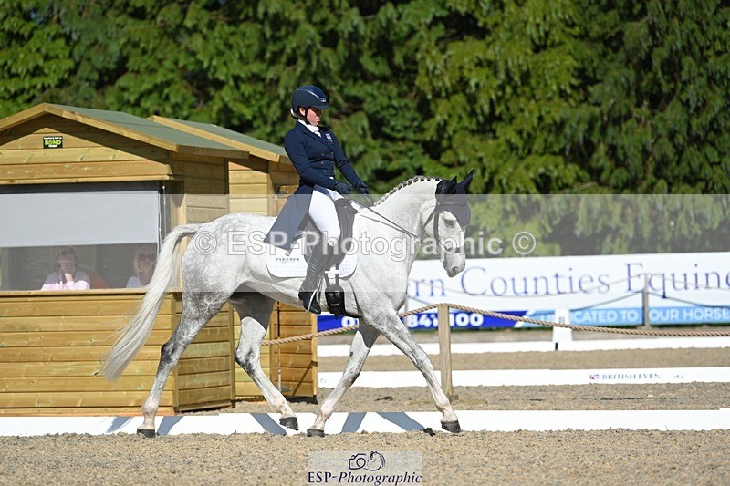 230526-170023-07468 - 259-KATE_BLUE-Millie_Juleff-WEDTrotUp+DR