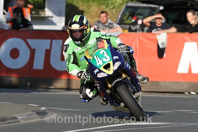  - Saturday Practice Newcomers/Supertwins