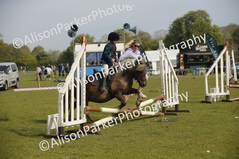 20260426-1070 - Class 1 - Mini Jumping - Lead rein or Assisted