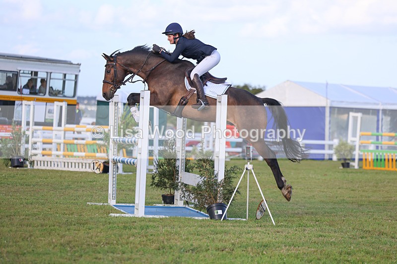 3E7A4655 - Class C1: Showjumping Senior Newcomers/1.10m open