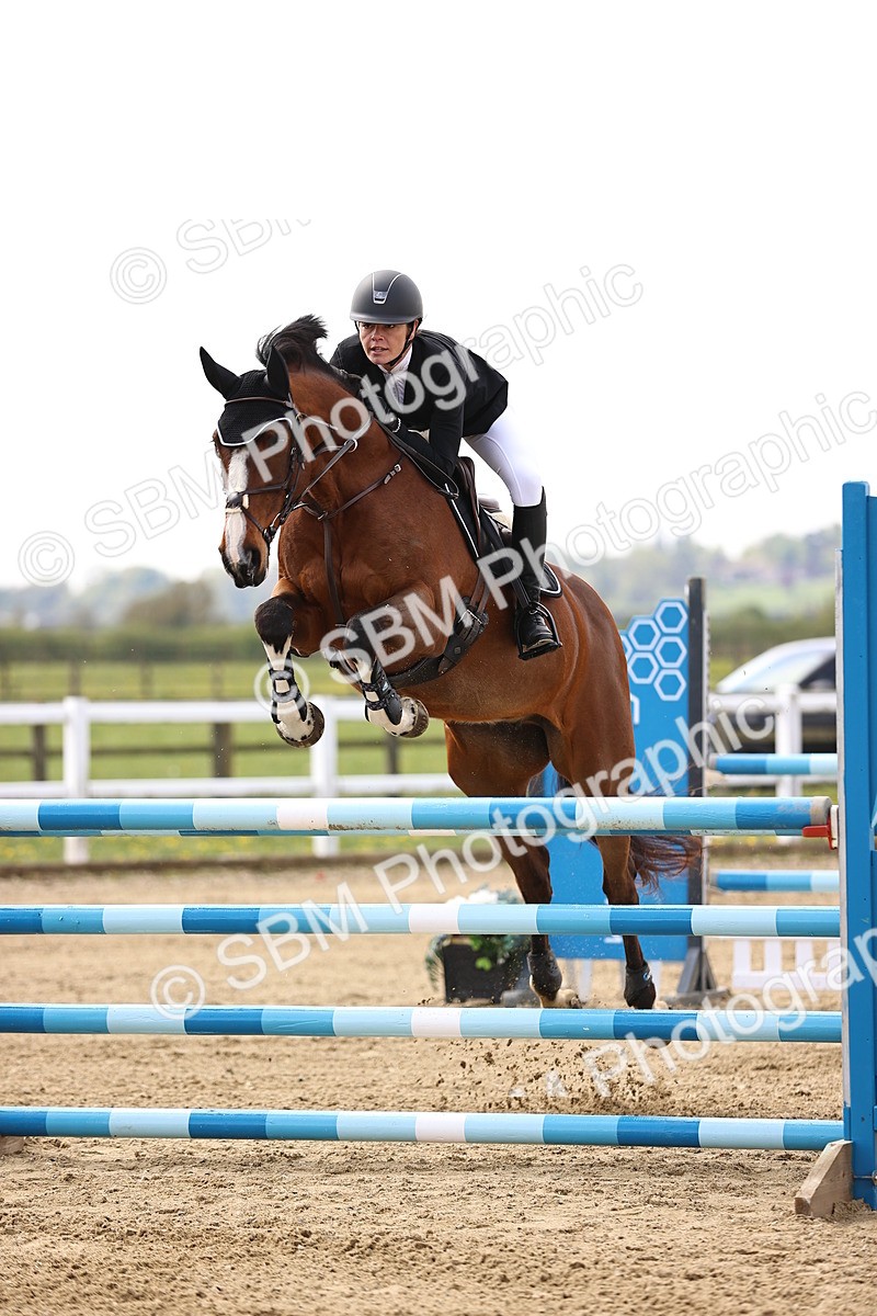 SBM_002331 - Class 11 - Senior newcomers - 1.10m