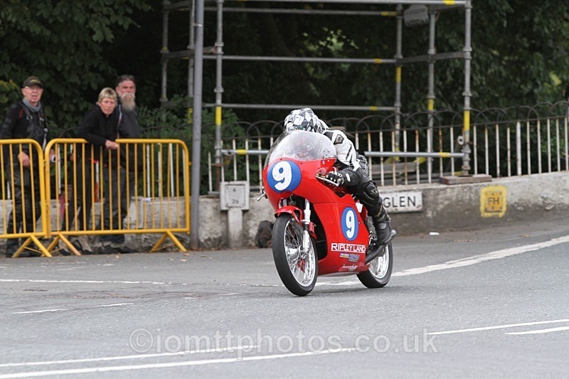 IMG_0495 - 350cc and 250cc Classic TT Race