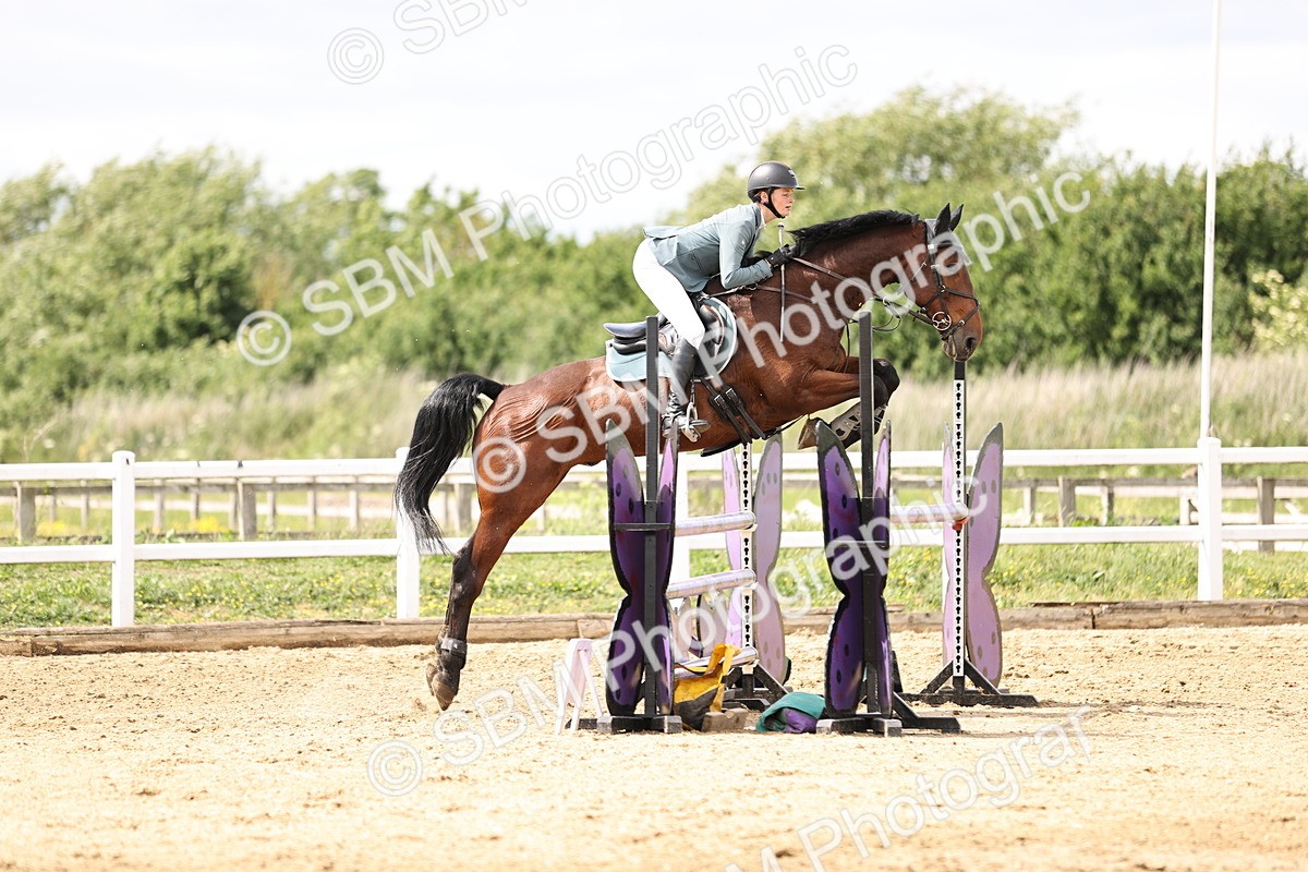 SBM_003487 - Class 11 - Senior Newcomers - 1.10m