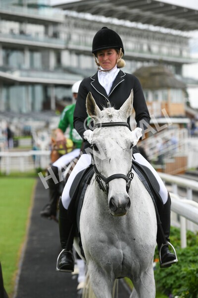 yr22052022r8e-20 - ROR - Parade Ring York
