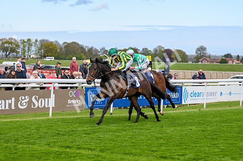 240425-Race 3-Spinning Wheel-1265 - Race 3