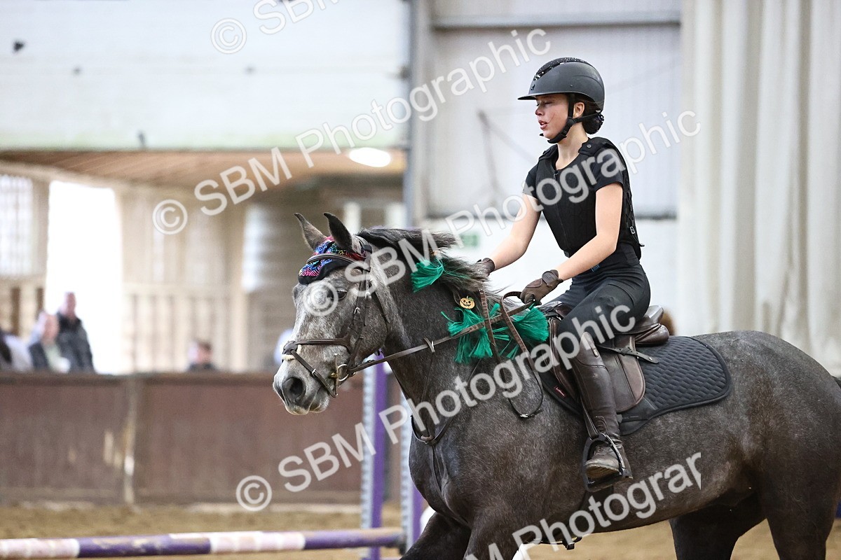 SBM_001340 - Class 3 - Horse & Hound 60cm