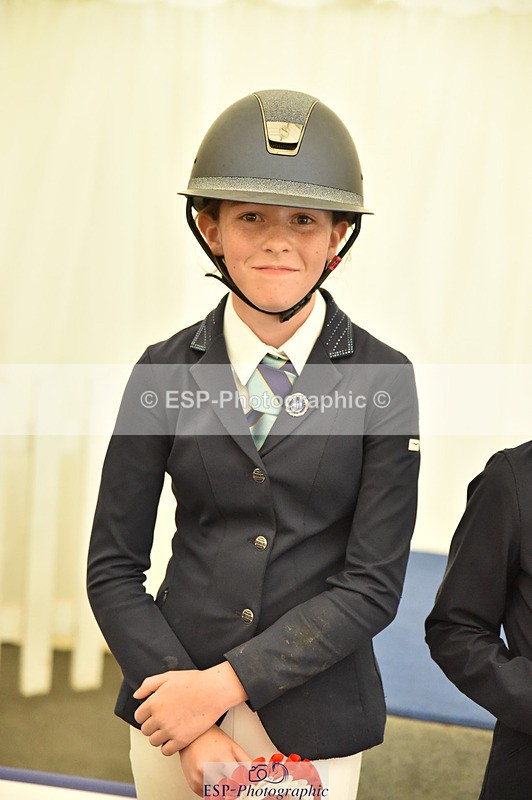 240823X-170816-20002 - 70cm Presentations