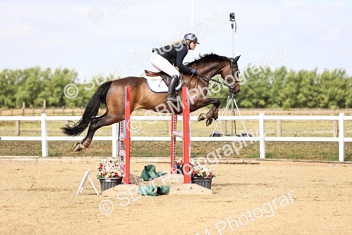 SBM_009621 - Class 8 - Senior Newcomers - 1.10  Open