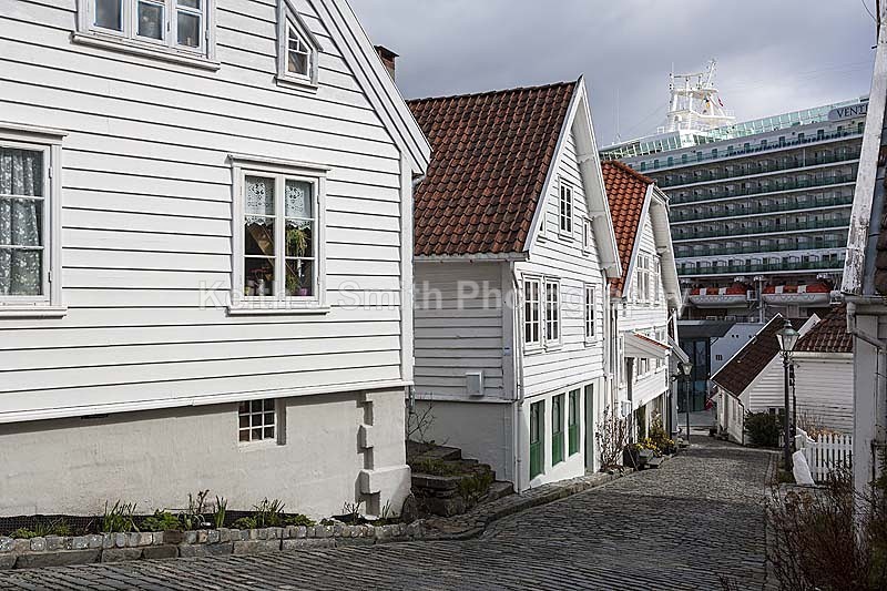 YR6M1787 - Worldwide