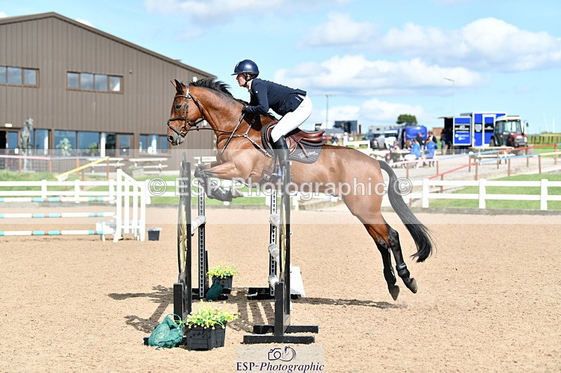 240913A-143159-04743 - Cls 24 1.05m Amateur Qualifier