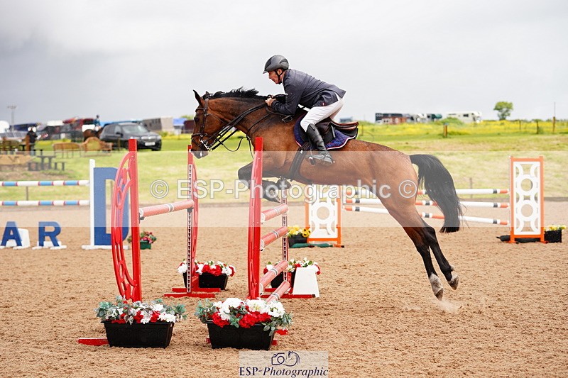 240526A-121128-07978 - Cls 26 Chard Equ 1.05m and 1.10m Grand Prix