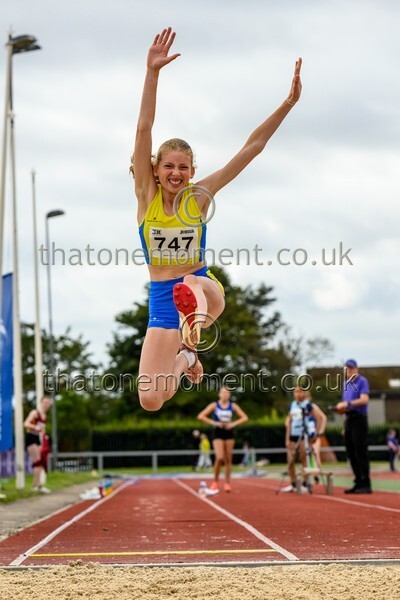 Age25SAT-914560 - Field Female Set One