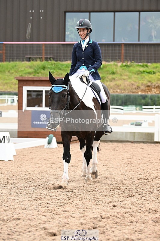 240815A-120606-00923 - 275-Alys.Matravers-Tiger.Mazariti