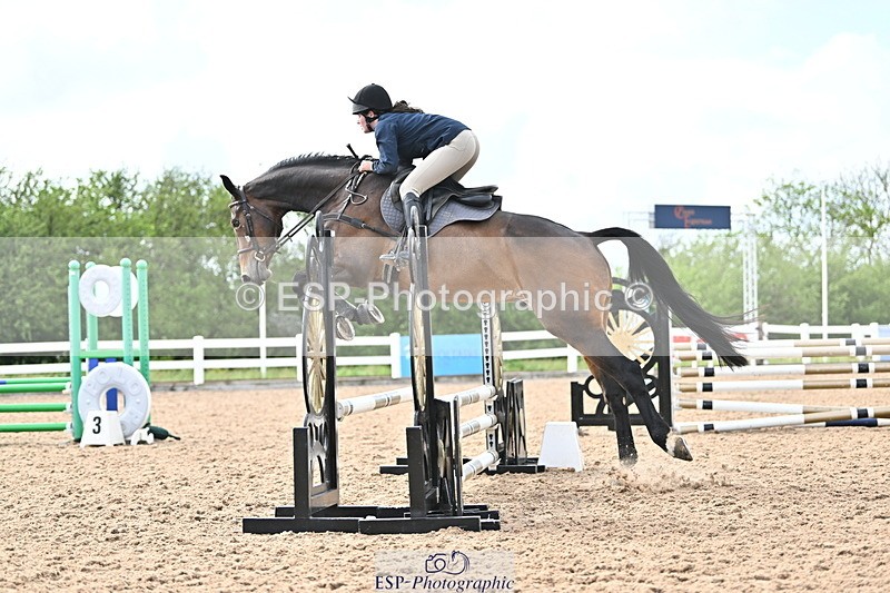 240514A-171024-00197 - 70cm