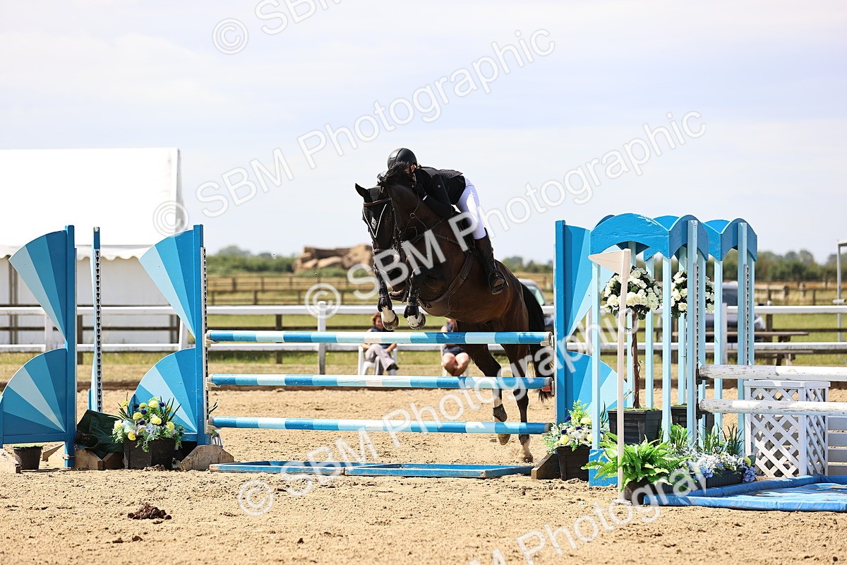 SBM_009783 - Class 8 - Senior Newcomers - 1.10  Open