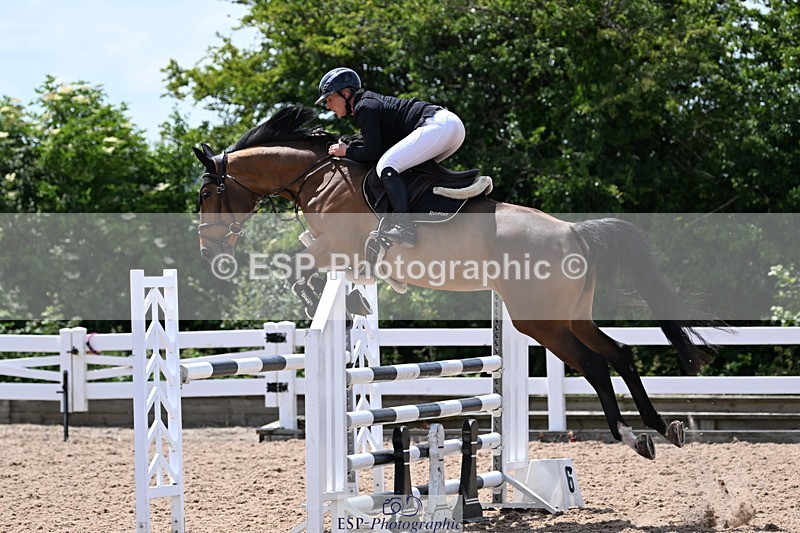 240619A-142501-00580 - Cls 4 Snr Newcomers and 1.10m Open