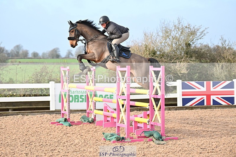 231209A-122422-01763 - Cls 12 Newcomers & 1.10m Open