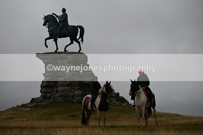 DSC_1760 - Time at Statue 12:13 to 12:32