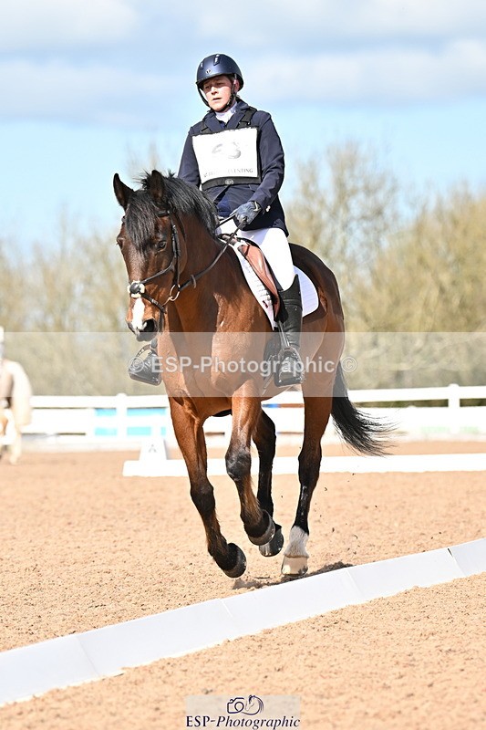 240324A-131859-03353 - Novice 28, 13.00 to 14.00