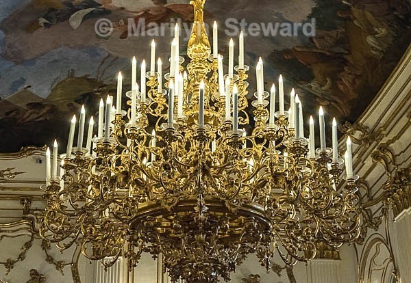 Schonbrunn Palace chandelier - Capitals of Eastern Europe