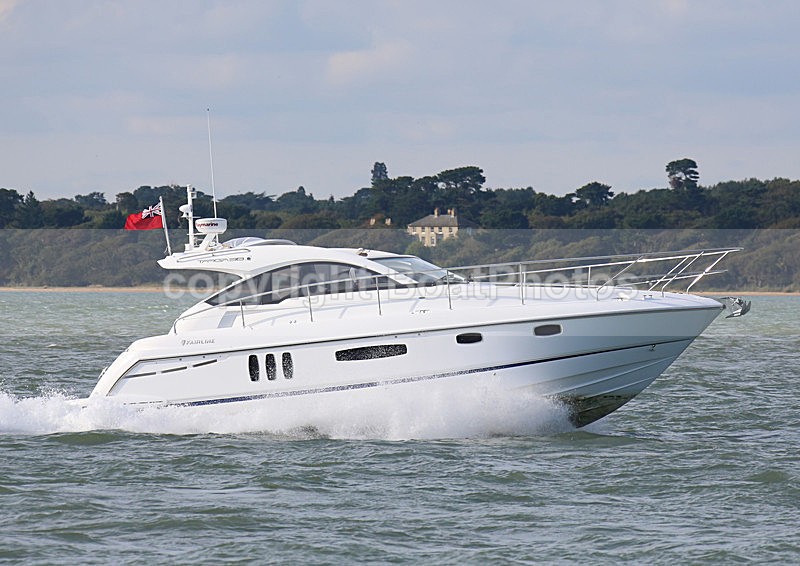 131006 CRIMSON TIDE FAIRLINE TARGA 38 WT7A6895 - Motorboats - Hardtop