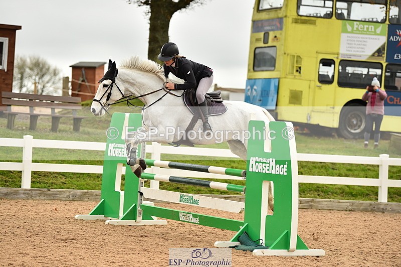 231122A-131214-00434 - Cls 4 Newcomers & 1.10m Open