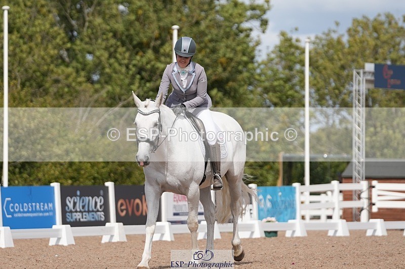 250906-122856-02353 - 070-Charlotte.DoreyDeards.Silver.Bounce