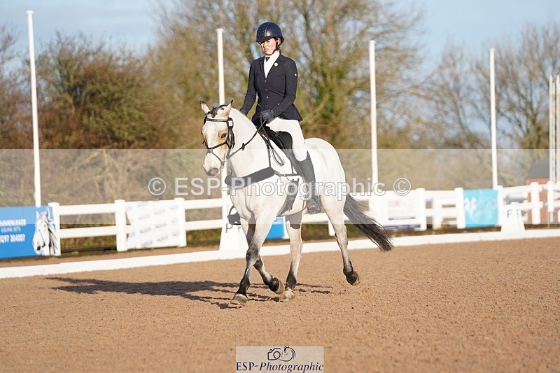 241214-104820-00252 - 146-CHLOE.DUNN-Towerhill.Shamie